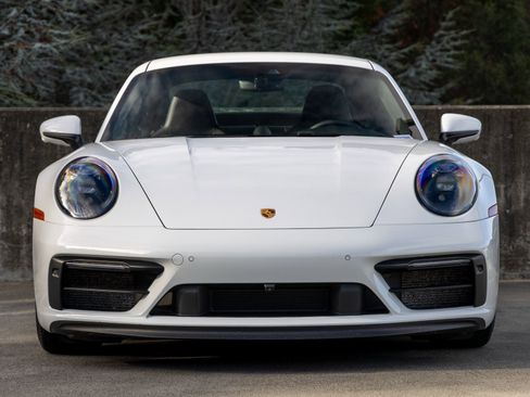 Certified 2024 Porsche 911 Carrera GTS image 8