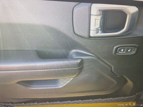 Used 2021 Jeep Gladiator Mojave image 9