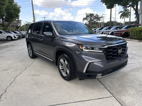 Used 2025 Honda Pilot EX-L image 16