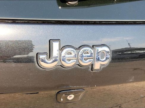 Used 2014 Jeep Cherokee Sport w/ Trailer Tow Group AWD/4WD image 30