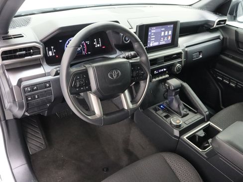 Used 2025 Toyota 4Runner SR5 RWD image 13