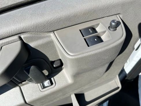 Used 2023 Chevrolet Express 2500 w/ Driver Convenience Package image 17