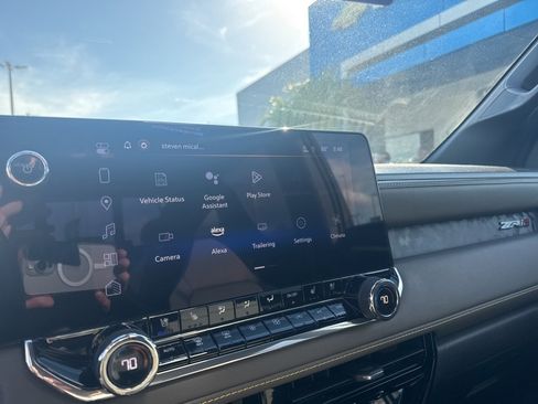 Used 2024 Chevrolet Colorado ZR2 w/ ZR2 Convenience Package III image 15