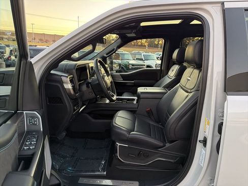 New 2026 Ford F250 Platinum w/ FX4 Off-Road Package image 12