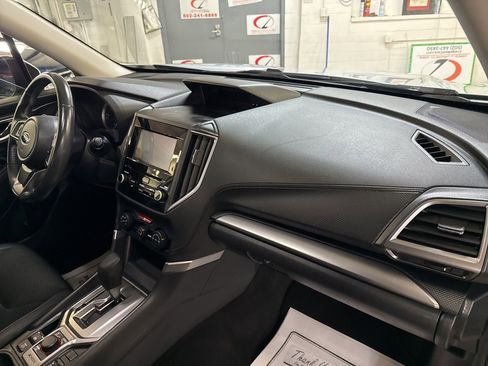 Used 2022 Subaru Forester Premium image 12