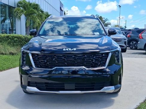 Used 2024 Kia Sorento S w/ Panoramic Sunroof Package FWD image 2