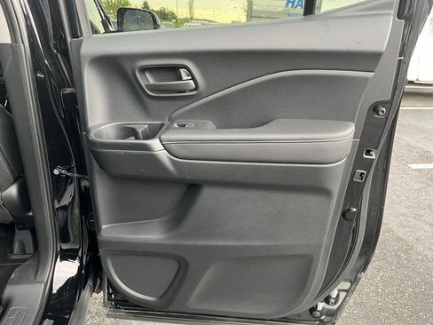 Used 2025 Honda Ridgeline Sport image 25