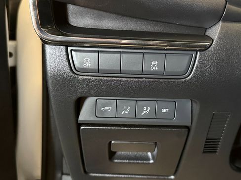 Used 2023 MAZDA MAZDA3 s image 17