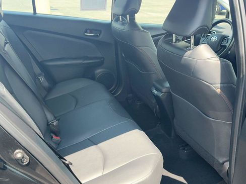 Certified 2022 Toyota Prius AWD image 31