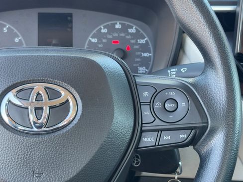 Certified 2025 Toyota Corolla LE image 22