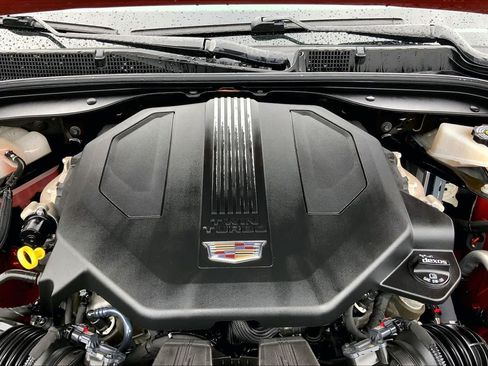 Used 2023 Cadillac CT5 V w/ Premium Package RWD image 33
