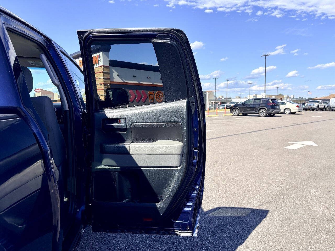 Used 2011 Toyota Tundra 4x4 Double Cab w/ Tow Pkg image 26