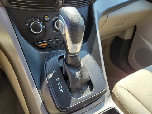 Used 2016 Ford Escape SE FWD image 14