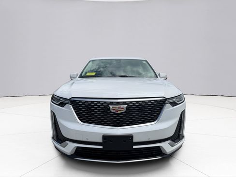 Used 2024 Cadillac XT6 Premium Luxury w/ LPO, Floor Liner Package AWD/4WD image 9