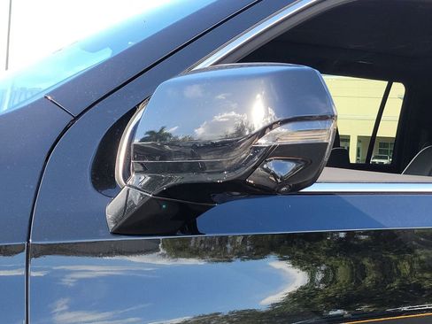 Used 2025 Cadillac Escalade ESV Premium Luxury w/ LPO, Floor Liner Package image 11