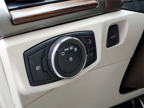 Used 2017 Ford Fusion Platinum image 12