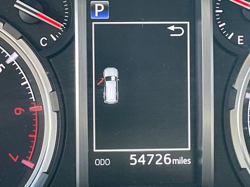 Used 2024 Toyota 4Runner TRD Off-Road Premium image 9