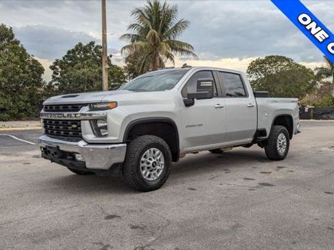 Used 2020 Chevrolet Silverado 2500 LT w/ All Star Edition image 2