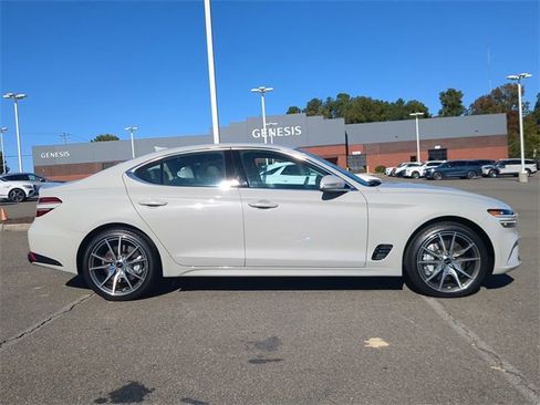New 2026 Genesis G70 2.5T image 3