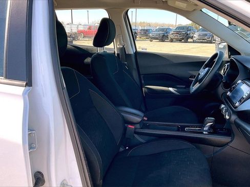 Used 2024 Nissan Kicks SV image 29