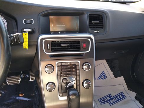 Used 2012 Volvo S60 T5 image 15