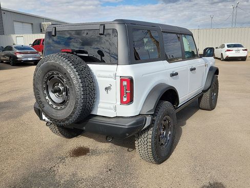 New 2025 Ford Bronco Badlands image 4