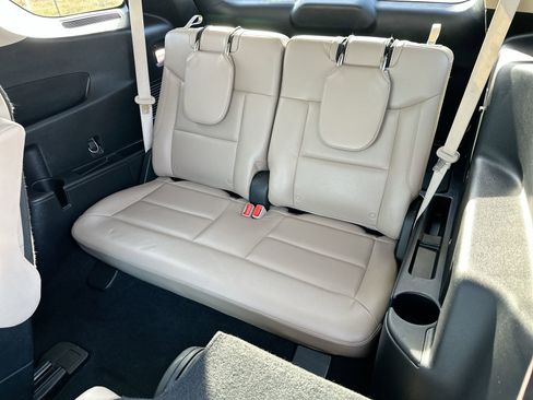 Used 2021 Ford Explorer XLT w/ Equipment Group 202A image 24