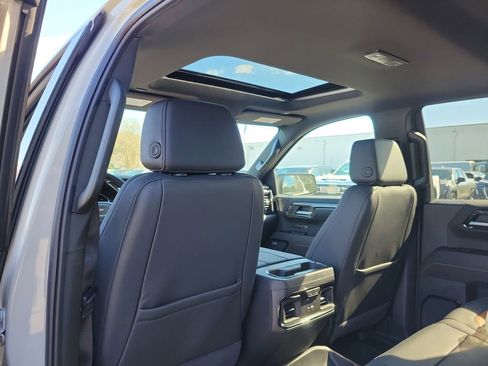 New 2026 GMC Sierra 1500 AT4 w/ AT4 Premium Package AWD/4WD image 13