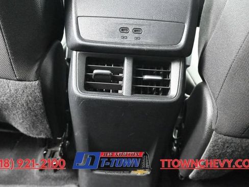 Used 2025 Chevrolet Equinox LT FWD image 23