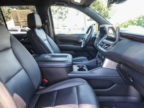 Used 2024 Chevrolet Tahoe LT w/ Luxury Package RWD image 16
