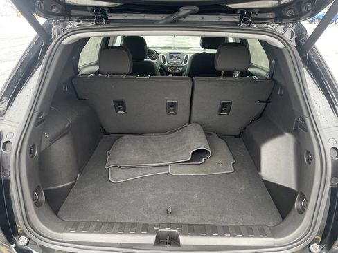 Used 2023 Chevrolet Equinox LT w/ Driver Convenience Package image 16