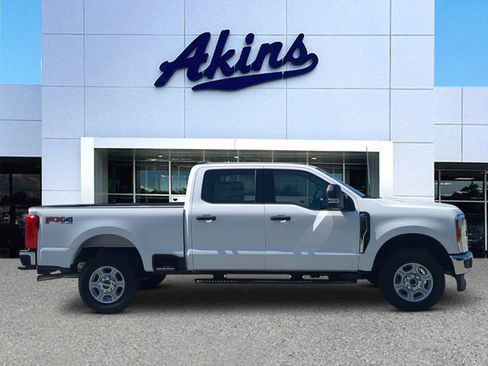 New 2026 Ford F250 XLT w/ FX4 Off-Road Package AWD/4WD image 1