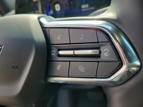 Certified 2025 Chevrolet Equinox LT FWD image 27