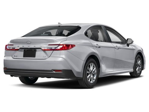 Used 2025 Toyota Camry LE FWD image 2