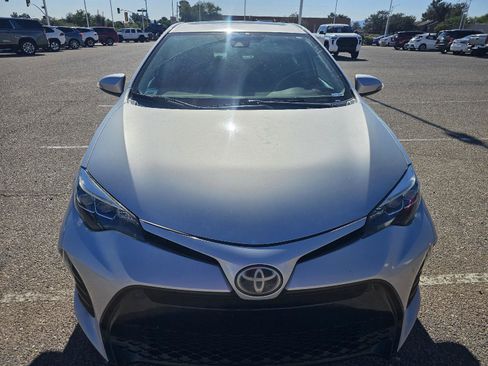 Used 2017 Toyota Corolla SE w/ SE Premium Package FWD image 8