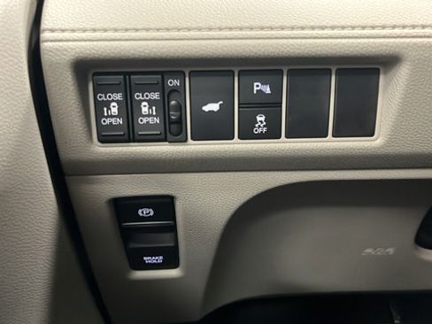 Used 2025 Honda Odyssey Elite image 33
