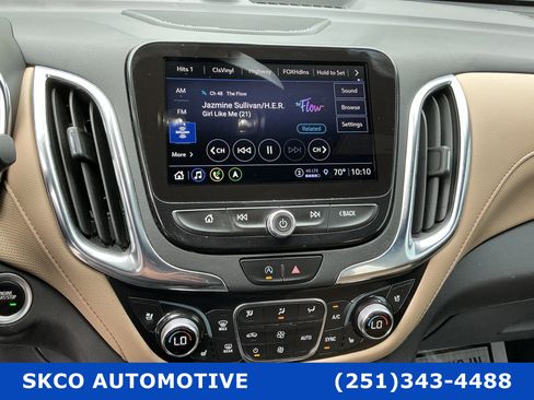 Used 2023 Chevrolet Equinox Premier image 16