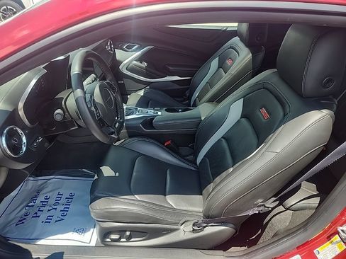 Used 2016 Chevrolet Camaro SS RWD image 9