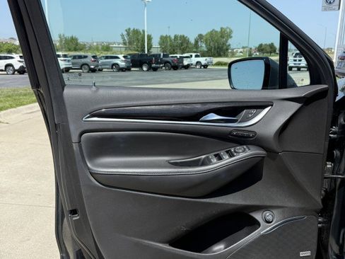 Used 2021 Buick Enclave Avenir w/ Avenir Technology Package image 9