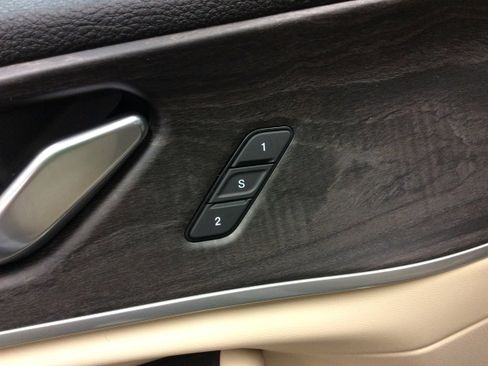 New 2025 Jeep Grand Cherokee Limited w/ Trailer Tow Package image 15