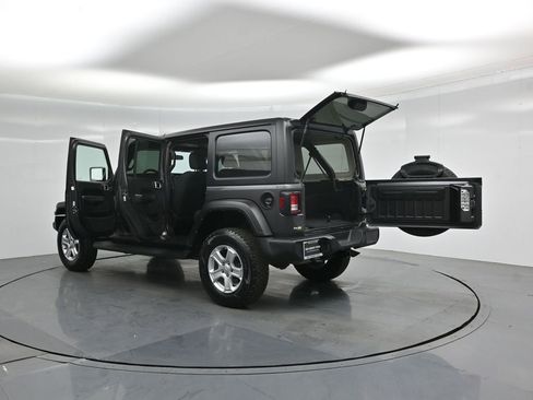 Used 2022 Jeep Wrangler Unlimited Sport image 33