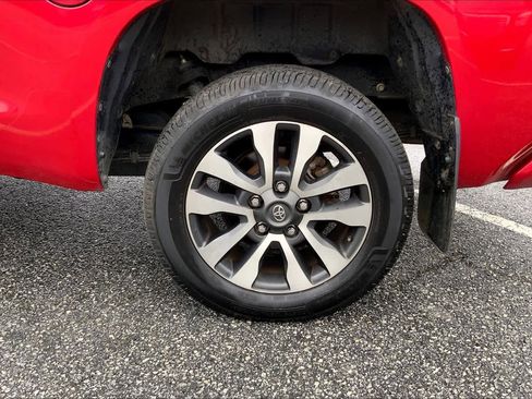 Used 2019 Toyota Tundra Limited w/ Limited Premium Package image 10