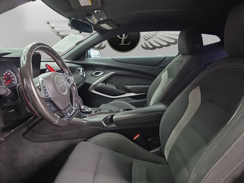Used 2020 Chevrolet Camaro LT image 9
