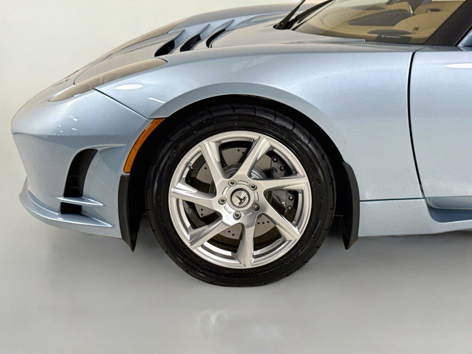 Used 2011 Tesla Roadster Sport RWD image 32