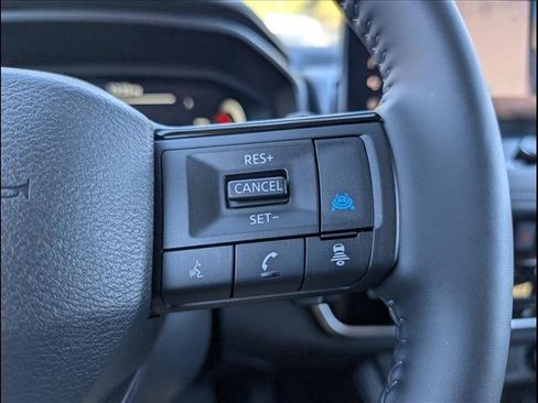 Used 2025 Nissan Rogue Platinum w/ Platinum Premium Package image 13