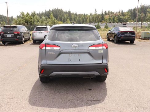Certified 2022 Toyota Corolla Cross L FWD image 6