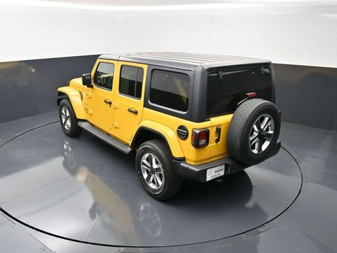 Used 2021 Jeep Wrangler Unlimited Sahara AWD/4WD image 15
