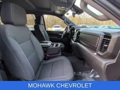 Used 2024 Chevrolet Silverado 1500 LT image 28