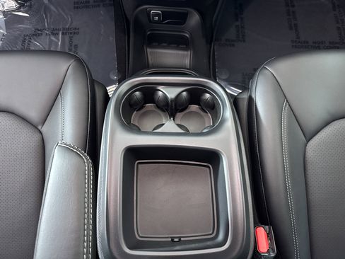 New 2026 Chrysler Voyager LX image 31