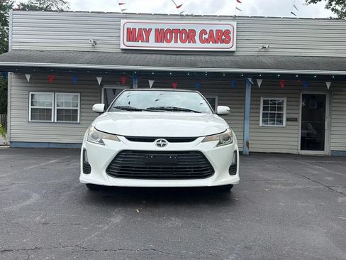 Used 2015 Scion tC FWD image 2